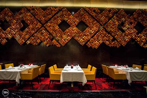 solaire red lantern